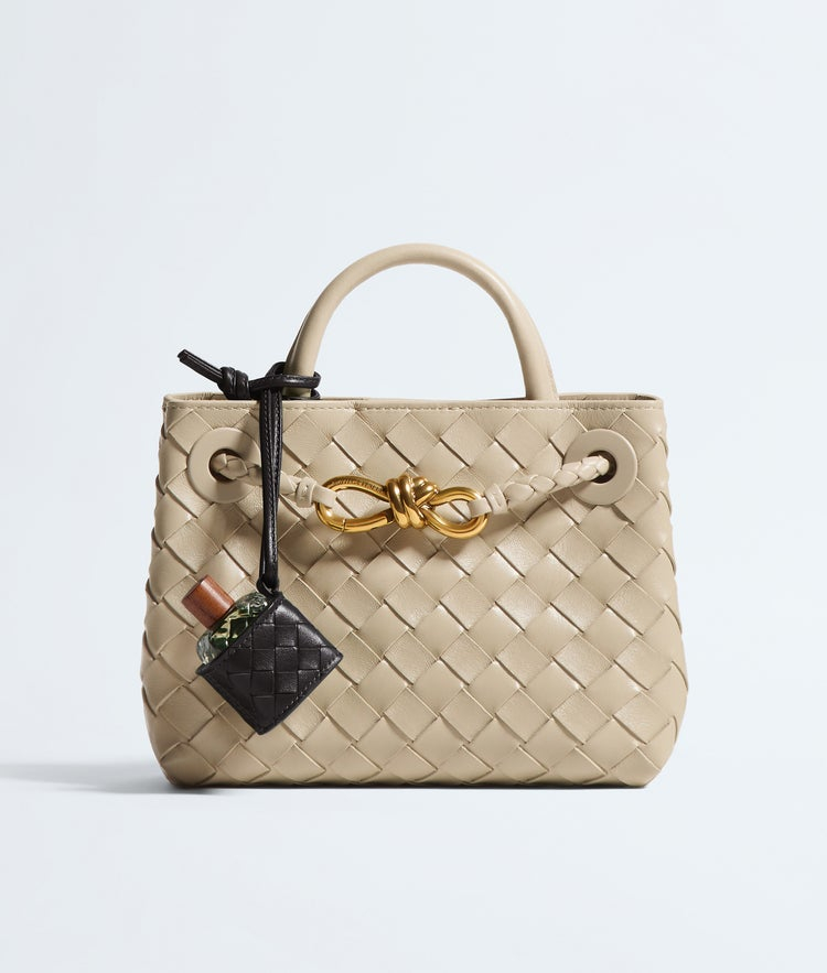 BOTTEGA VENETA 香水皮具配件  |Bottega Veneta葆蝶家中国官方网站| BV官网 | Bottega Veneta