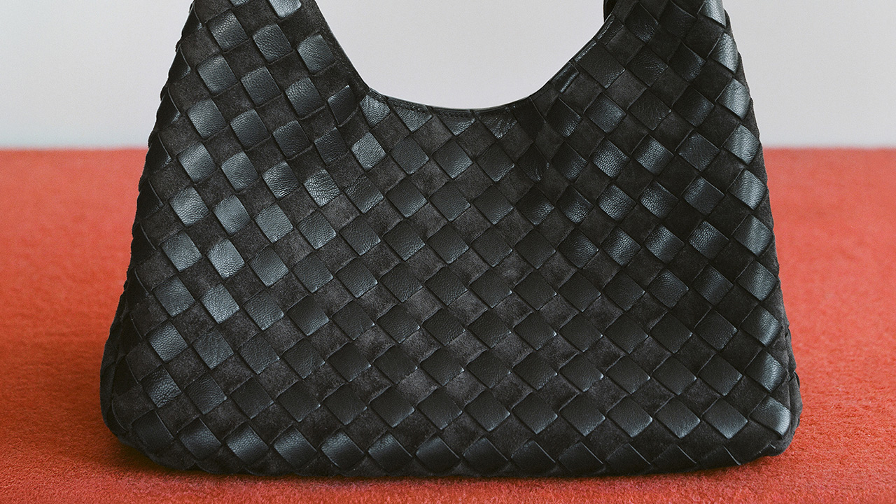 BOTTEGA VENETA Bottega Veneta葆蝶家官方在线精品店｜手袋鞋履、男女成衣、高端香氛与礼赠服务 | Bottega Veneta